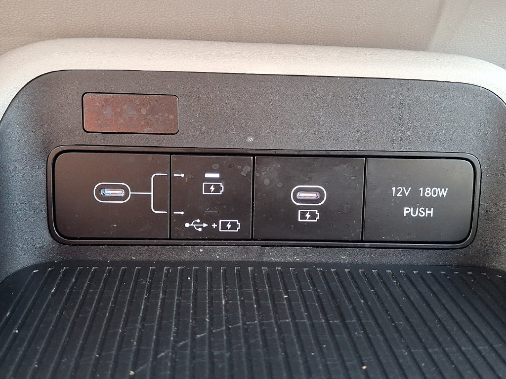 Certified 2024 Hyundai Kona SEL AWD/4WD image 24
