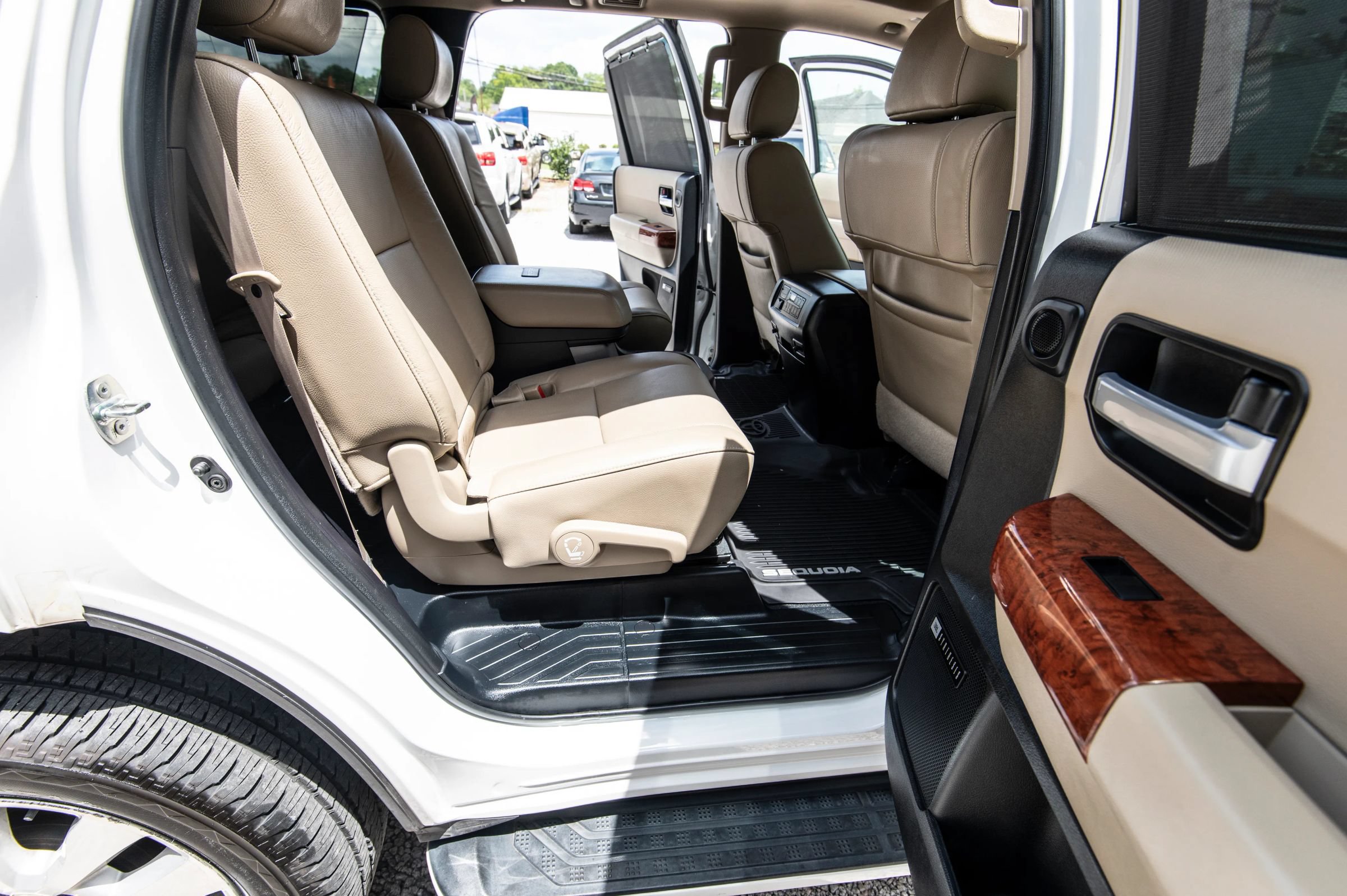 Used 2020 Toyota Sequoia Platinum RWD image 30