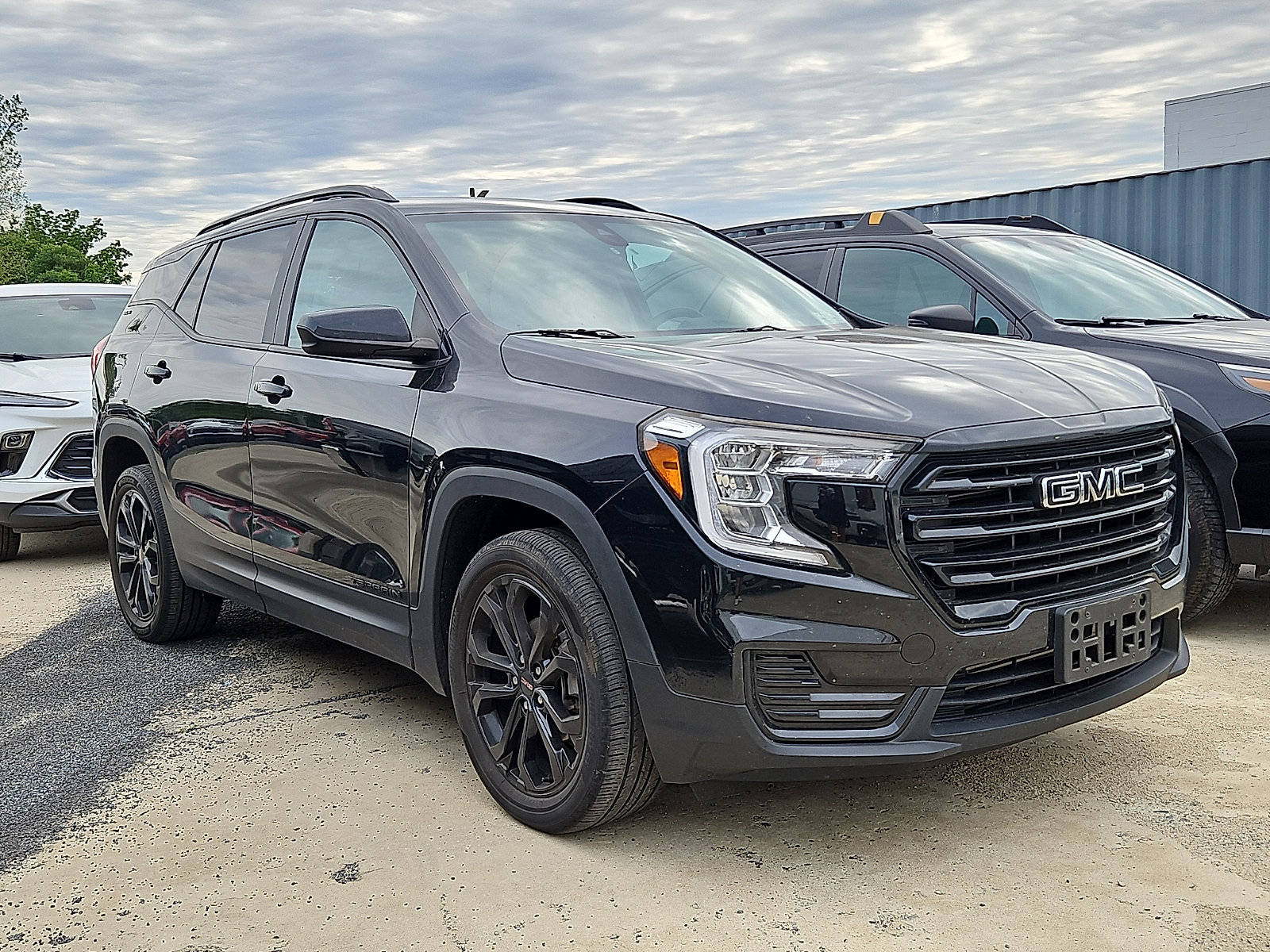 Used 2022 GMC Terrain SLE w/ Driver Convenience Package