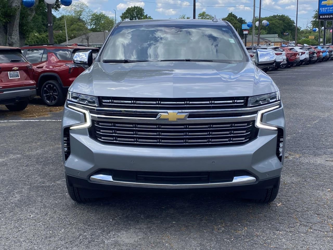 Used 2024 Chevrolet Suburban Premier RWD image 2
