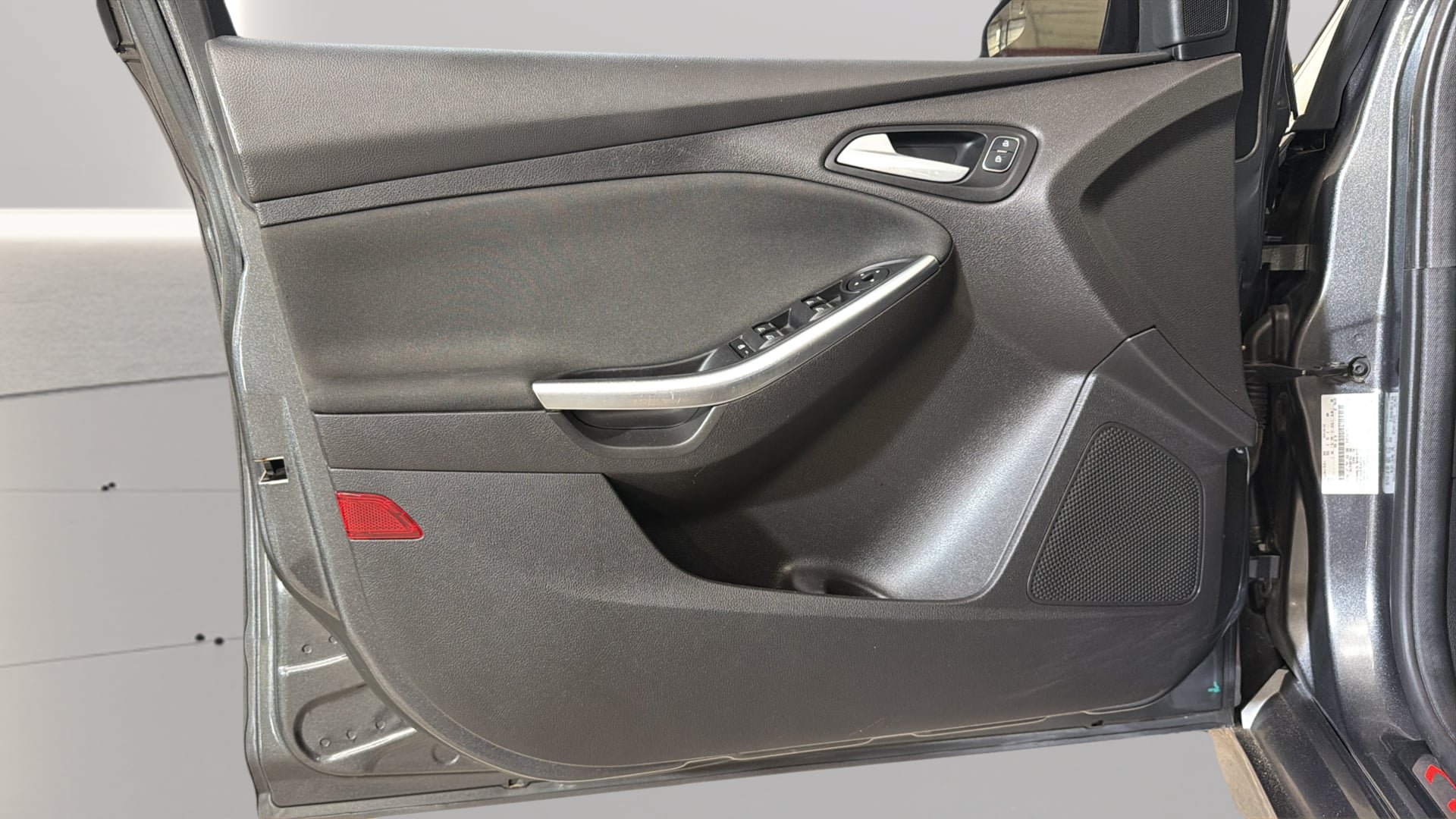 Used 2017 Ford Focus ST FWD image 32
