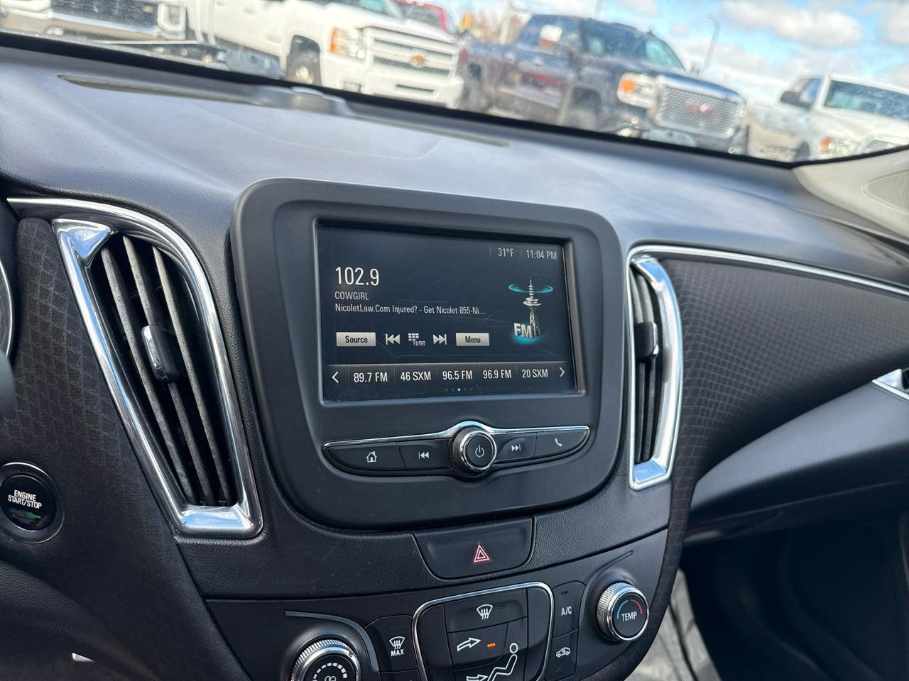 Used 2017 Chevrolet Malibu LT image 11