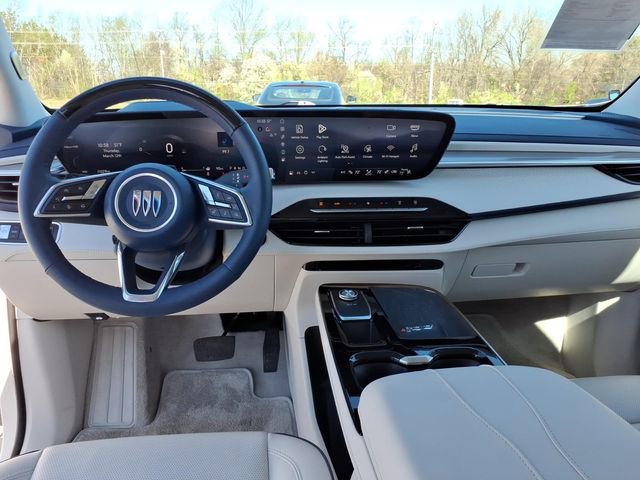 Used 2025 Buick Enclave Avenir w/ Super Cruise Package image 8