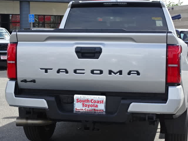 Certified 2024 Toyota Tacoma SR5 AWD/4WD image 15