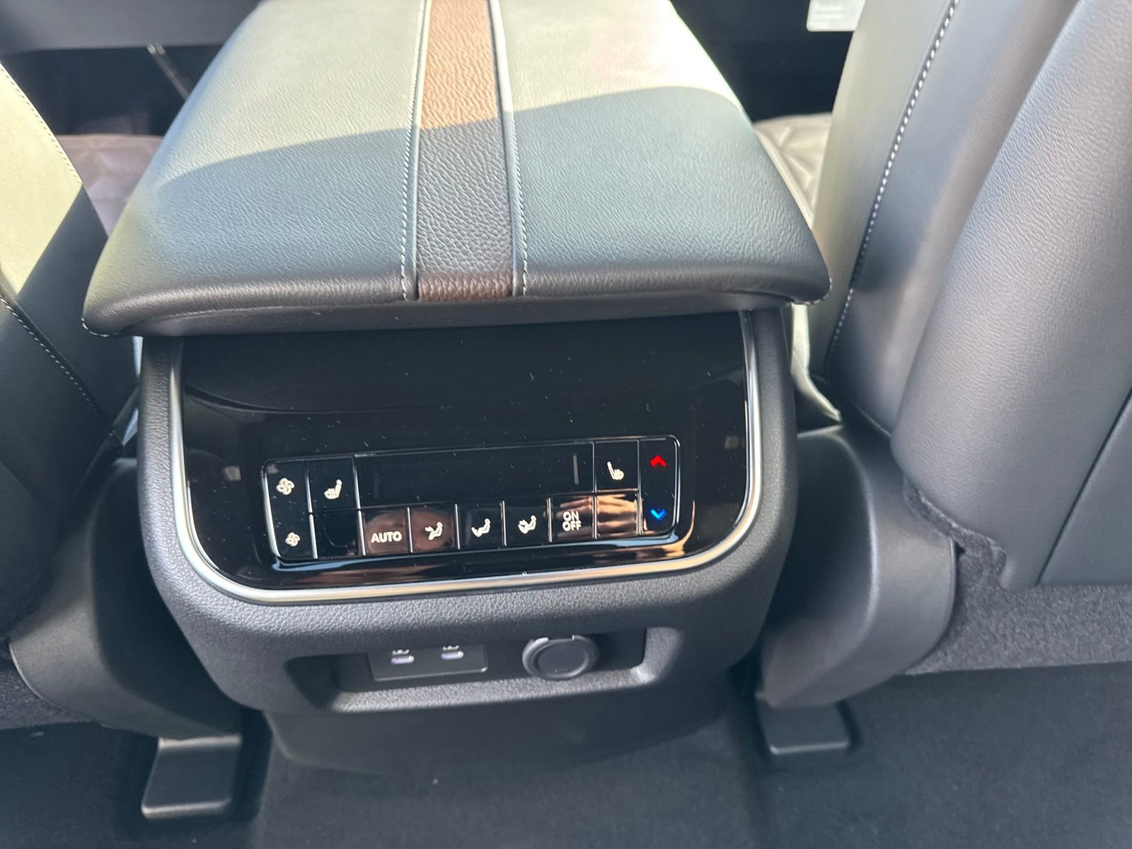 New 2026 Nissan Armada Platinum image 31