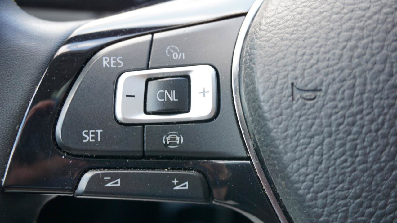 Used 2021 Volkswagen Jetta SE FWD image 29