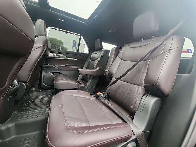 Certified 2025 Ford Explorer Platinum image 12