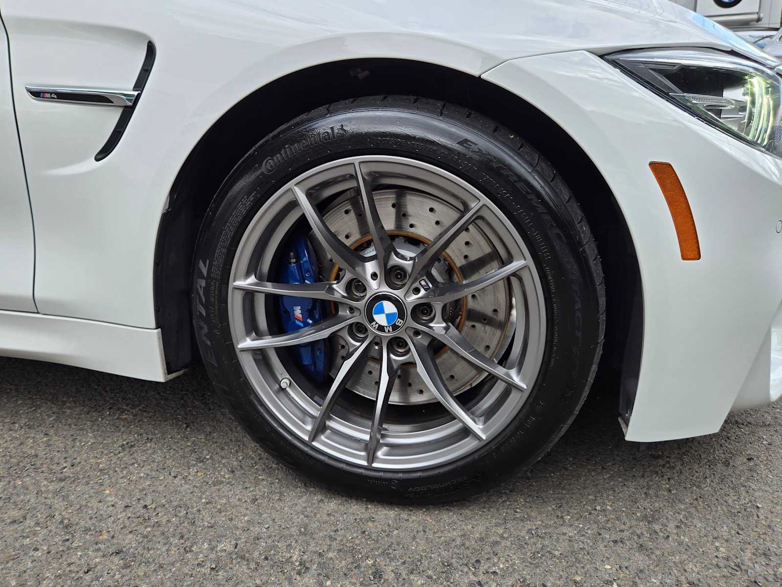 Used 2020 BMW M4 Convertible RWD image 9