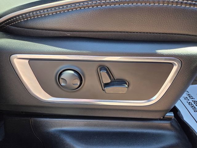 Used 2025 RAM 1500 Laramie AWD/4WD image 32