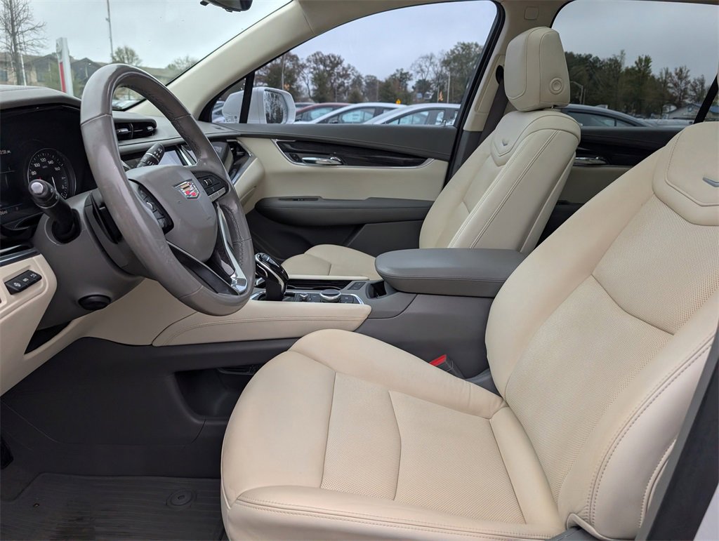 Used 2020 Cadillac XT6 Premium Luxury image 17