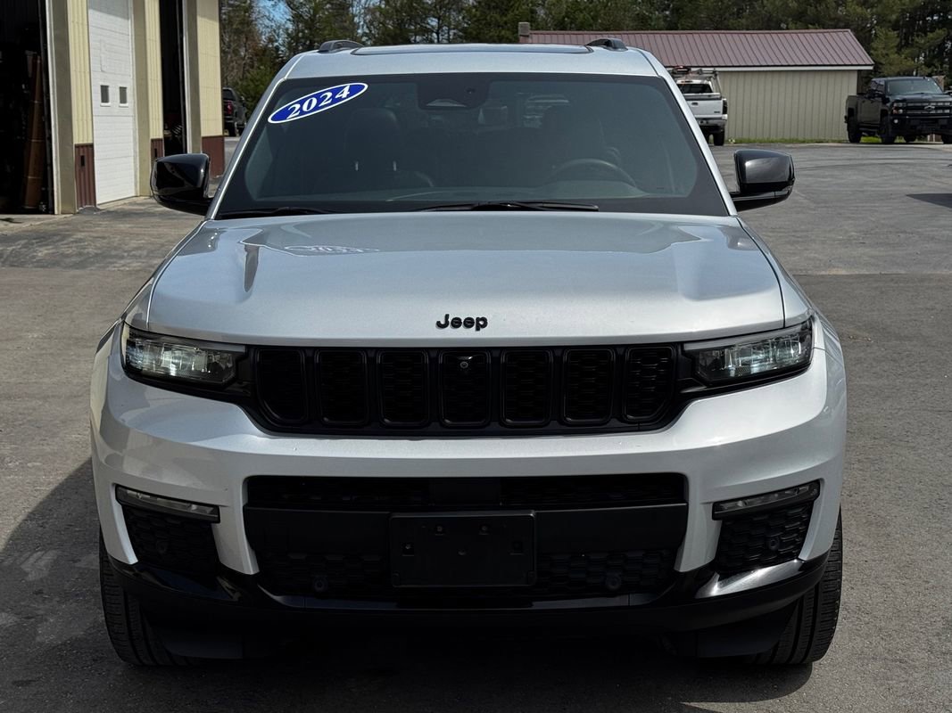 Used 2024 Jeep Grand Cherokee L Limited w/ Luxury Tech Group II AWD/4WD image 9