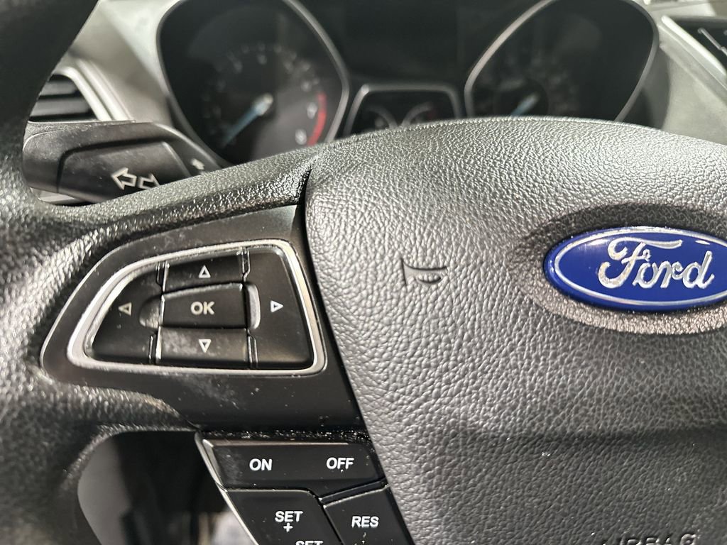 Used 2019 Ford Escape SE image 29