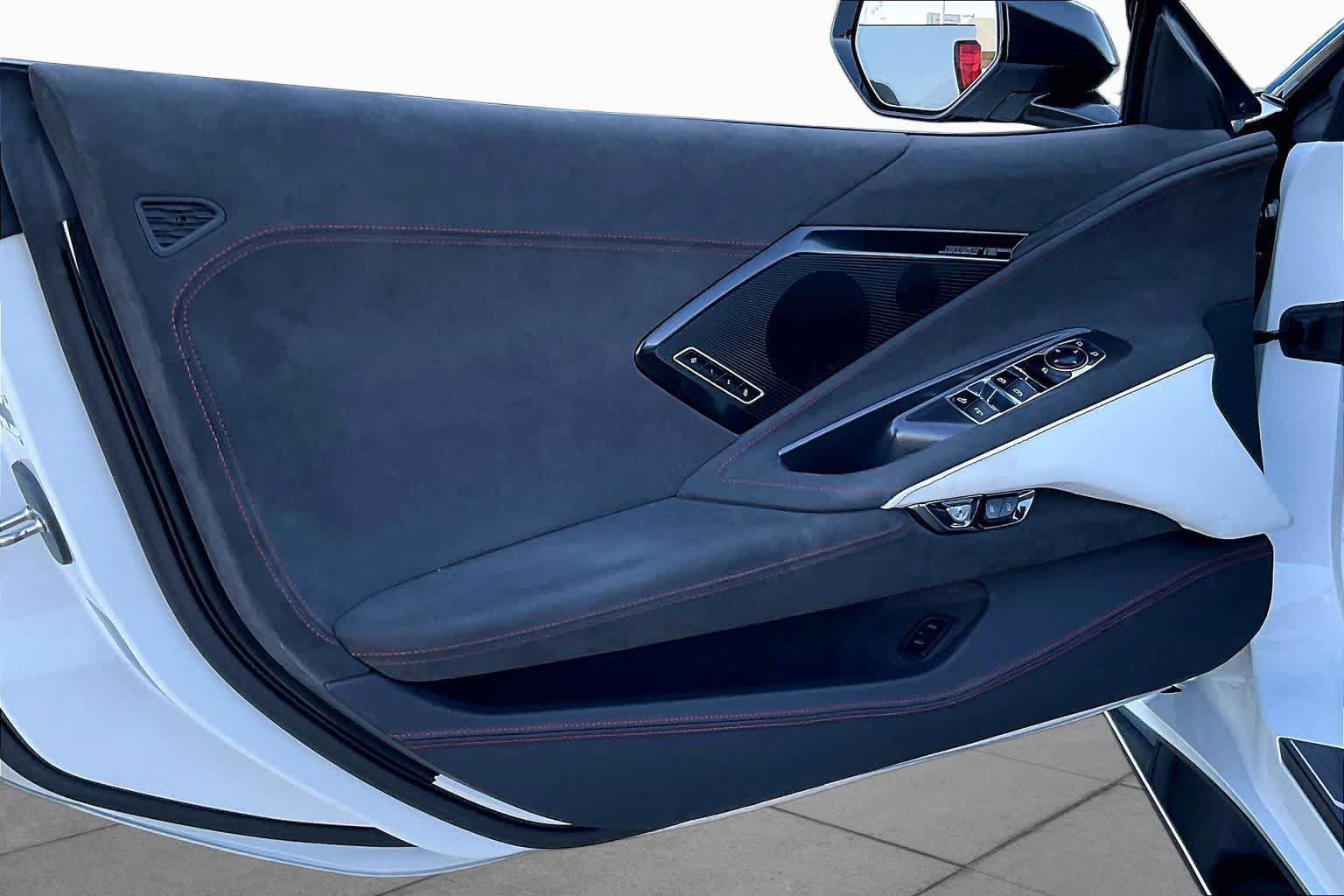 Used 2023 Chevrolet Corvette Stingray Premium Conv w/ Z51 Performance Package RWD image 19
