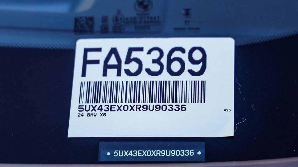 Used 2024 BMW X6 M60i w/ Parking Assistance Package image 33