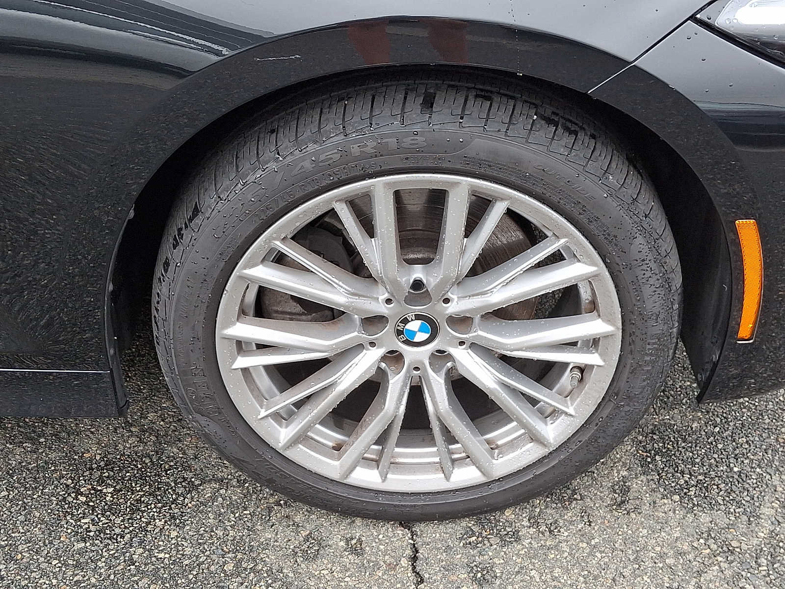 Used 2024 BMW 330i xDrive Sedan w/ Premium Package AWD/4WD image 9