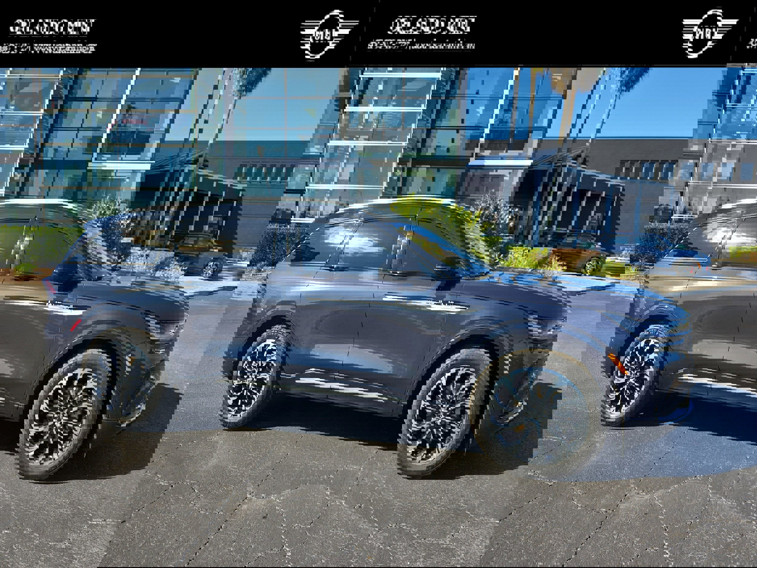 Used 2024 Lincoln Nautilus Reserve image 1