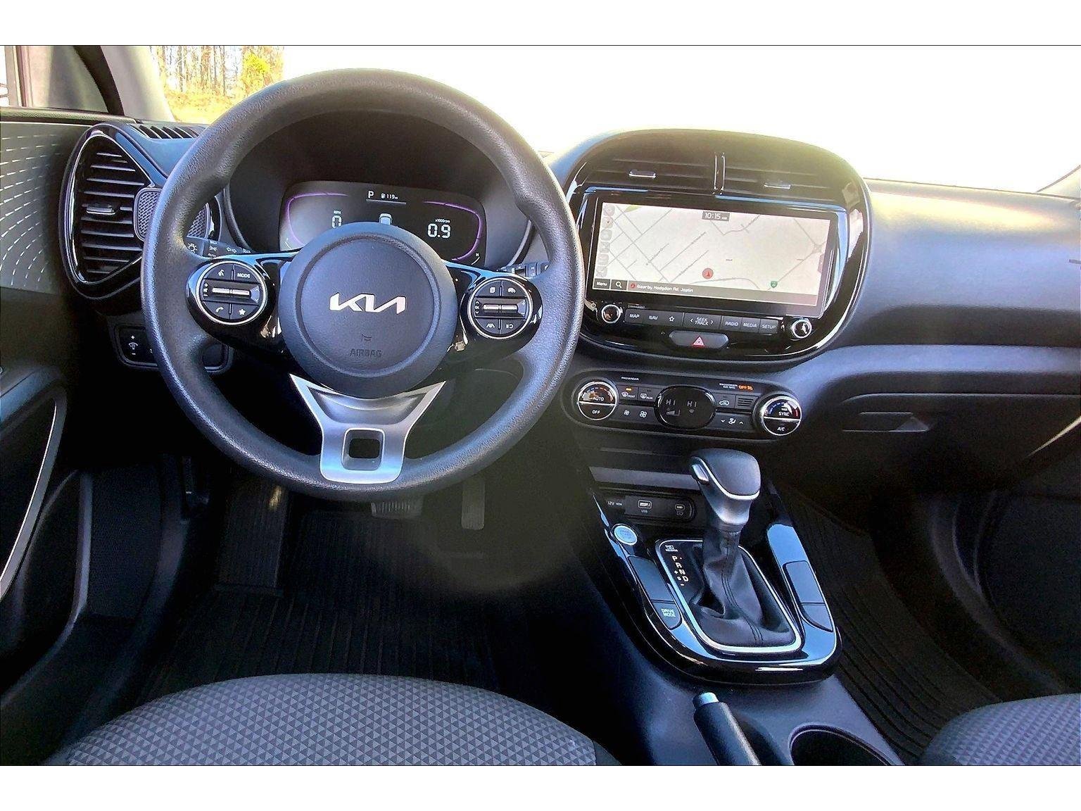 Used 2023 Kia Soul S image 5