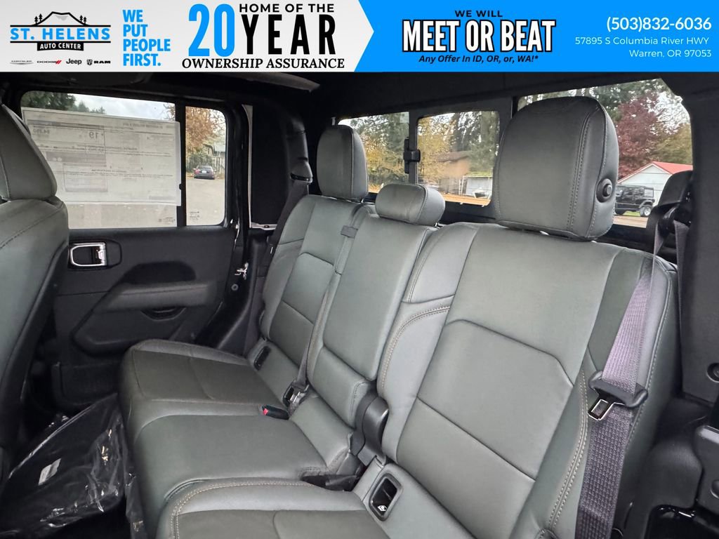 New 2025 Jeep Gladiator Mojave image 32
