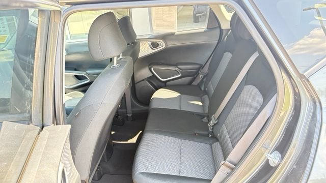 Used 2023 Kia Soul LX w/ Option Group 015 FWD image 26