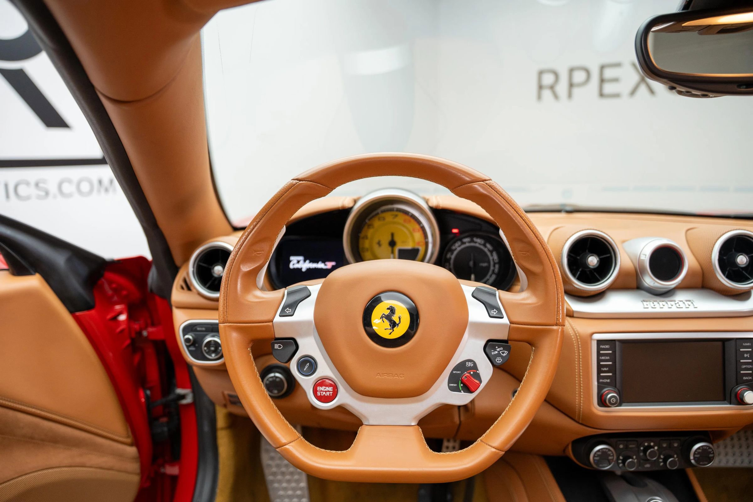 Used 2015 Ferrari California T image 35