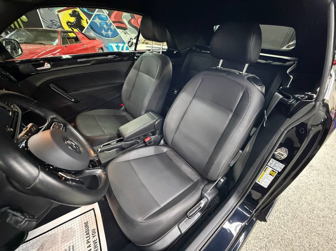 Used 2019 Volkswagen Beetle 2.0T S FWD image 17