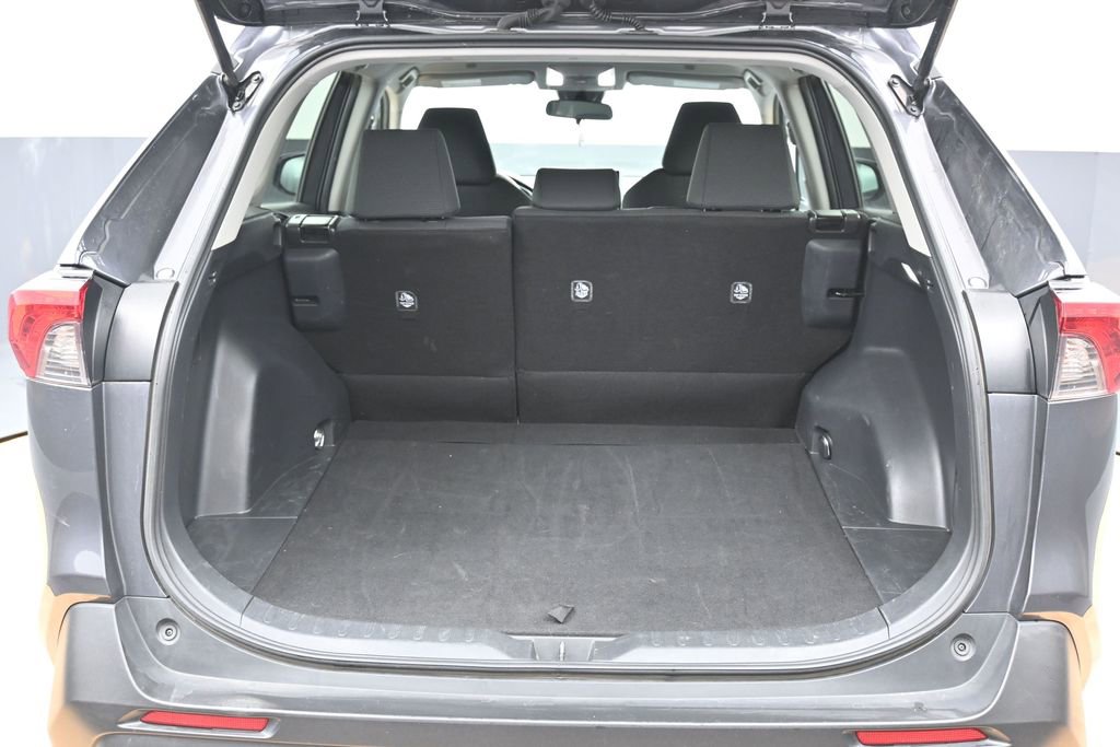 Used 2024 Toyota RAV4 LE image 15