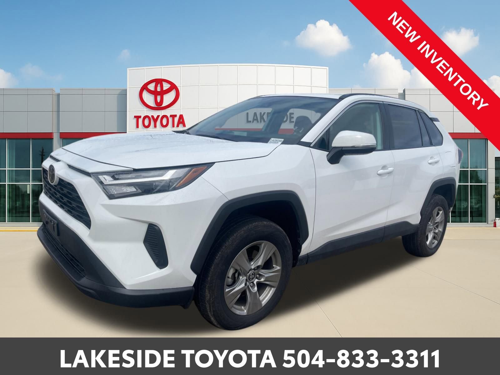Used 2024 Toyota RAV4 XLE image 1