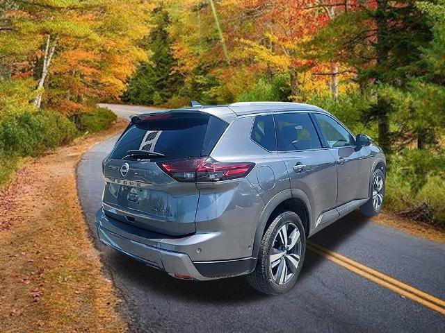 Certified 2026 Nissan Rogue SL AWD/4WD image 3