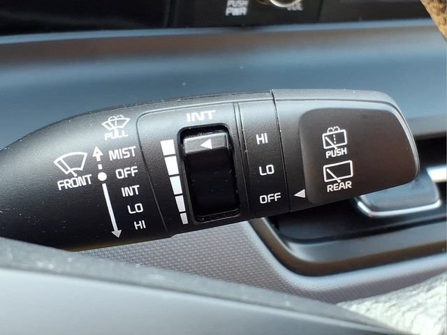 Used 2024 Kia Seltos LX AWD/4WD image 29