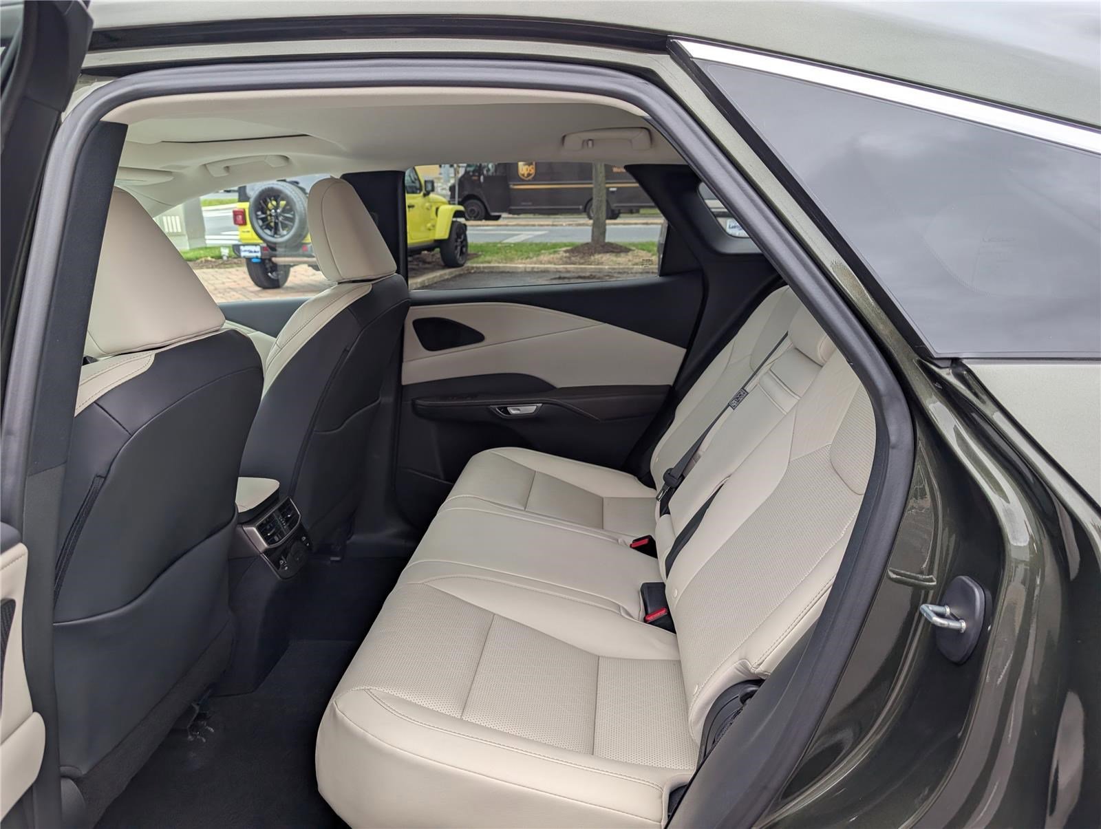 Used 2024 Lexus RX 350 w/ Convenience Package image 15