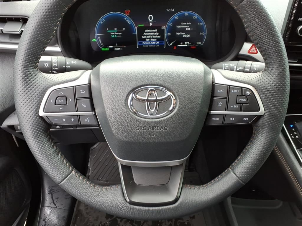 Certified 2025 Toyota Sienna Platinum image 19