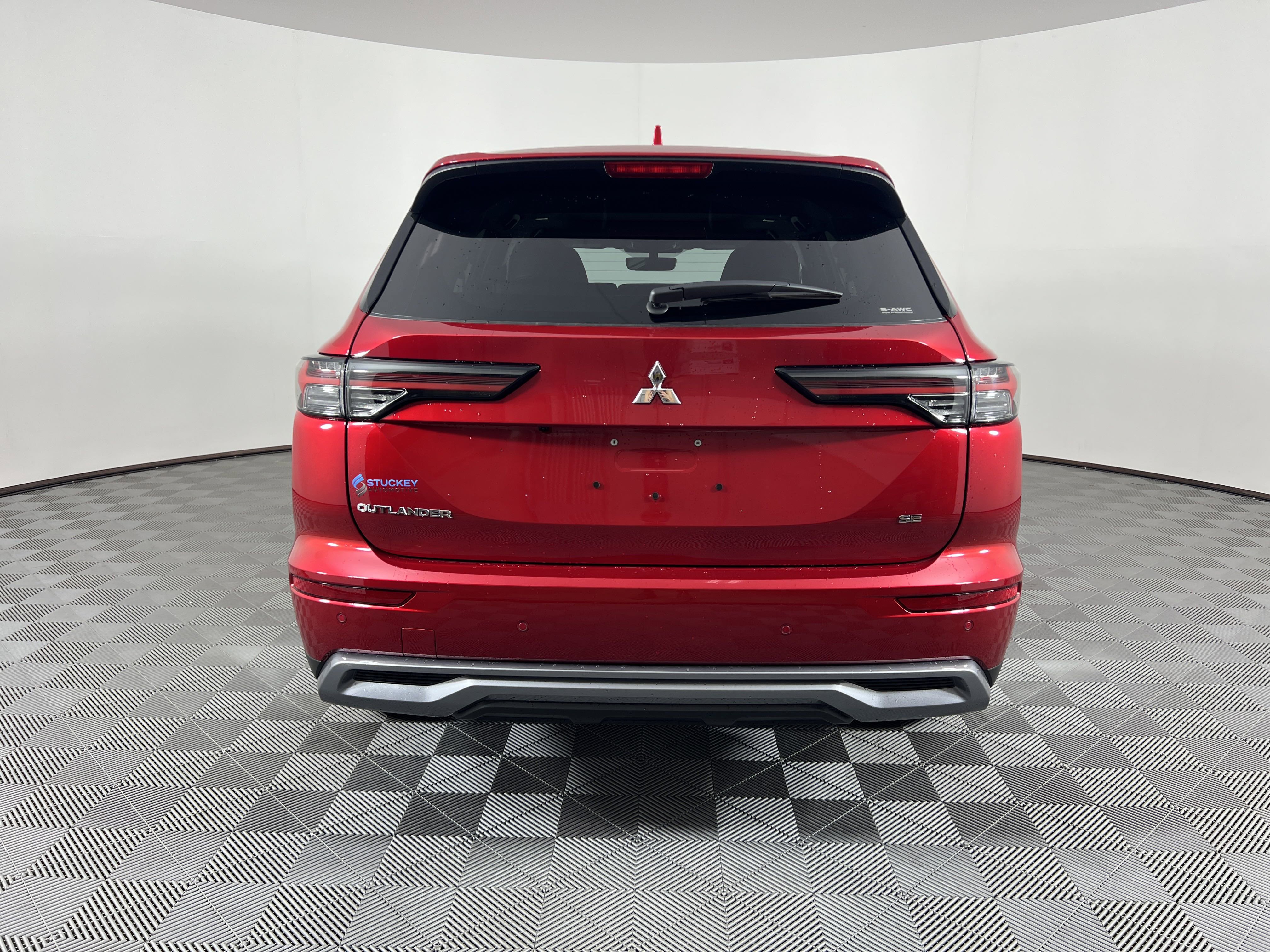 New 2025 Mitsubishi Outlander SE image 4