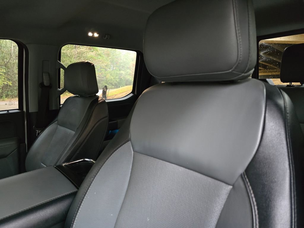 Used 2023 Ford F150 Lariat w/ Trailer Tow Package image 35