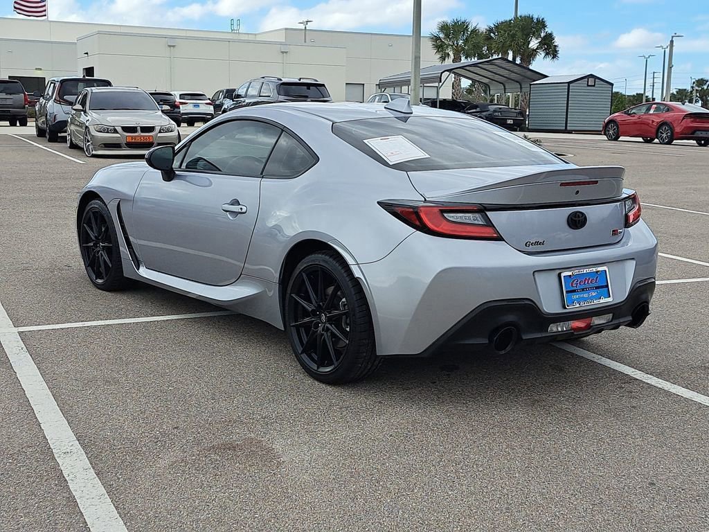 Certified 2024 Toyota GR86 Premium image 4