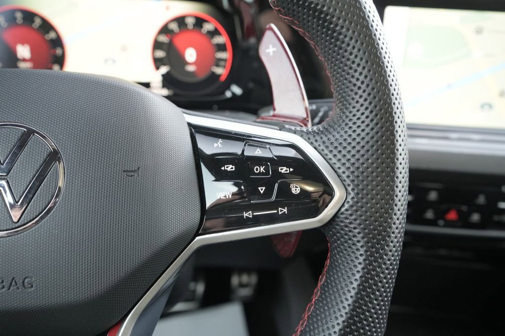 Used 2023 Volkswagen GTI SE FWD image 31