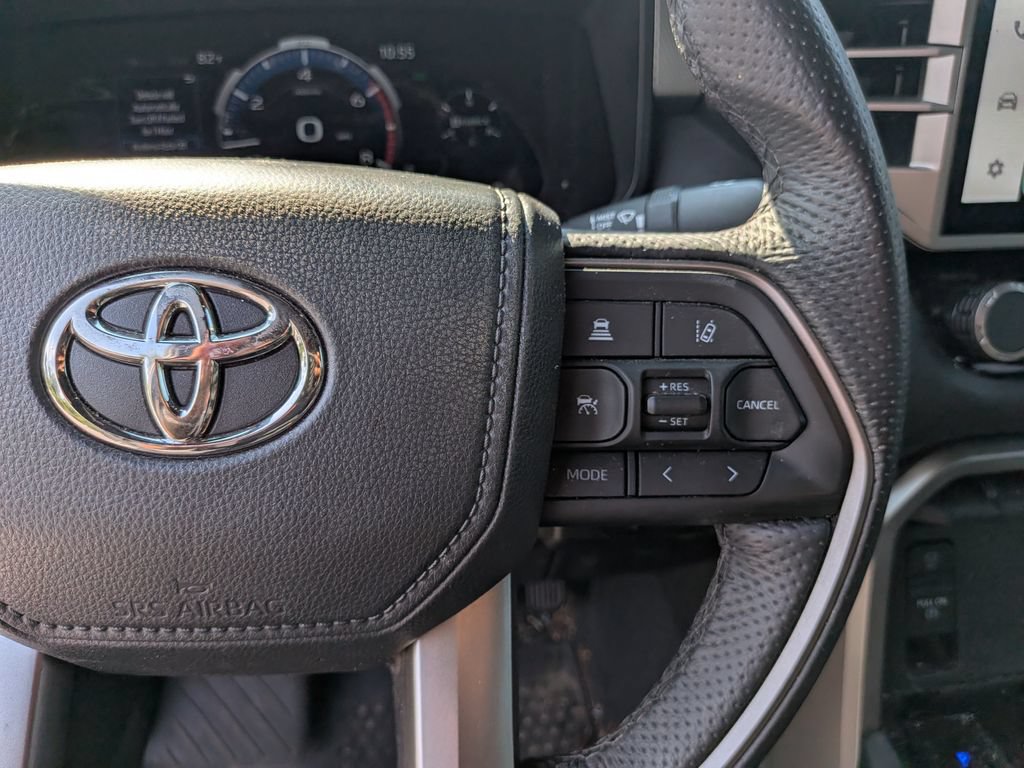 Used 2025 Toyota Tundra Limited AWD/4WD image 15