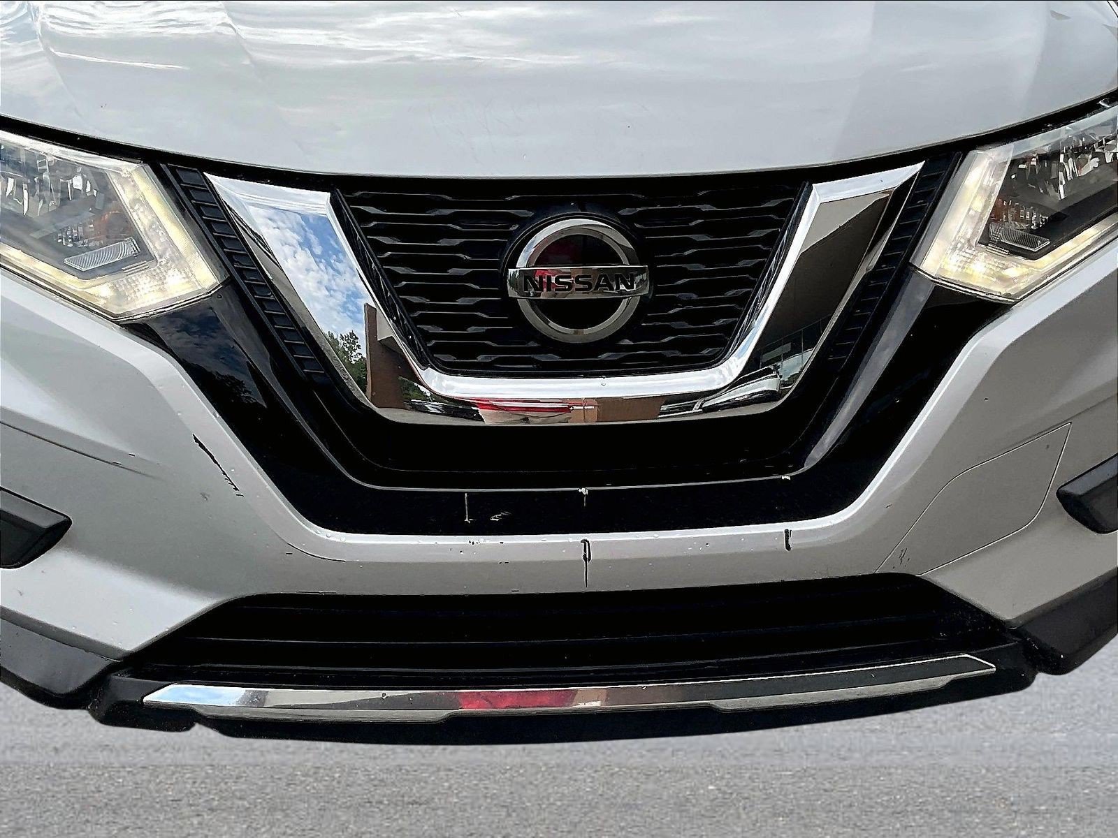 Used 2019 Nissan Rogue S FWD image 35