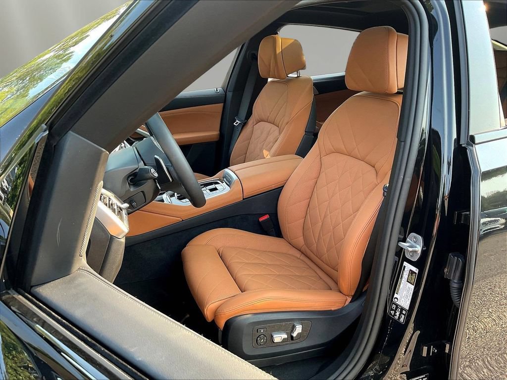 Used 2025 BMW X6 xDrive40i w/ Climate Comfort Package AWD/4WD image 22