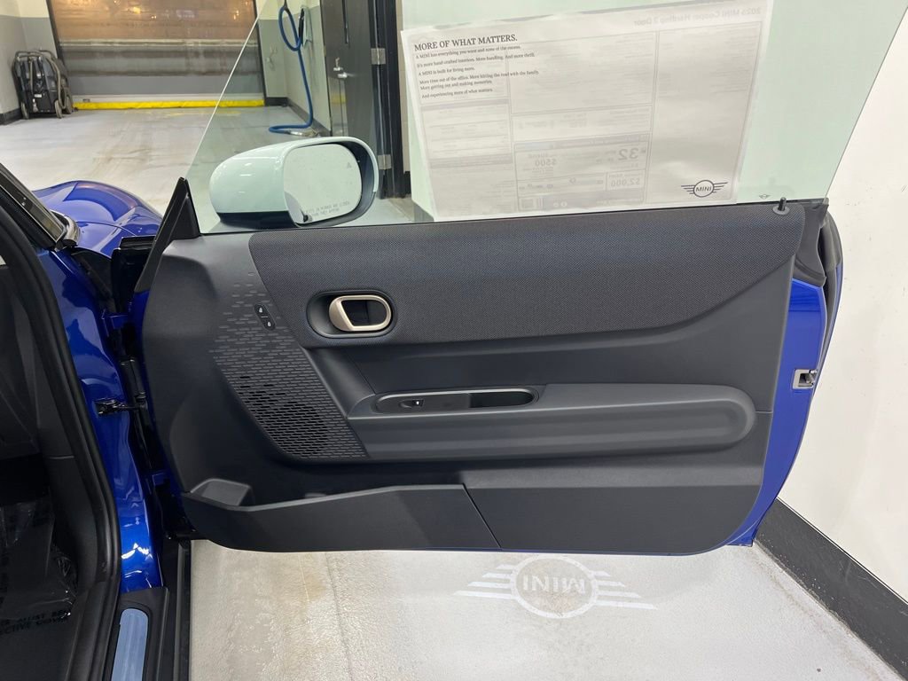 Certified 2025 MINI Cooper 2-Door Hardtop image 24