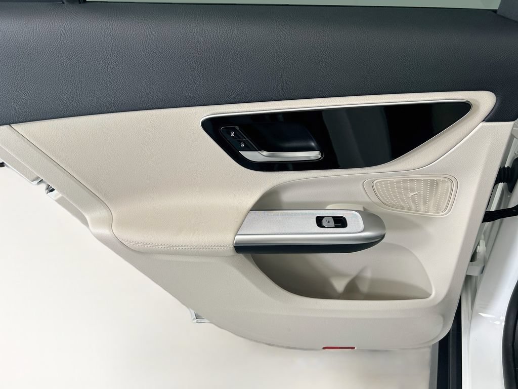 Certified 2025 Mercedes-Benz GLC 350e 4MATIC image 25