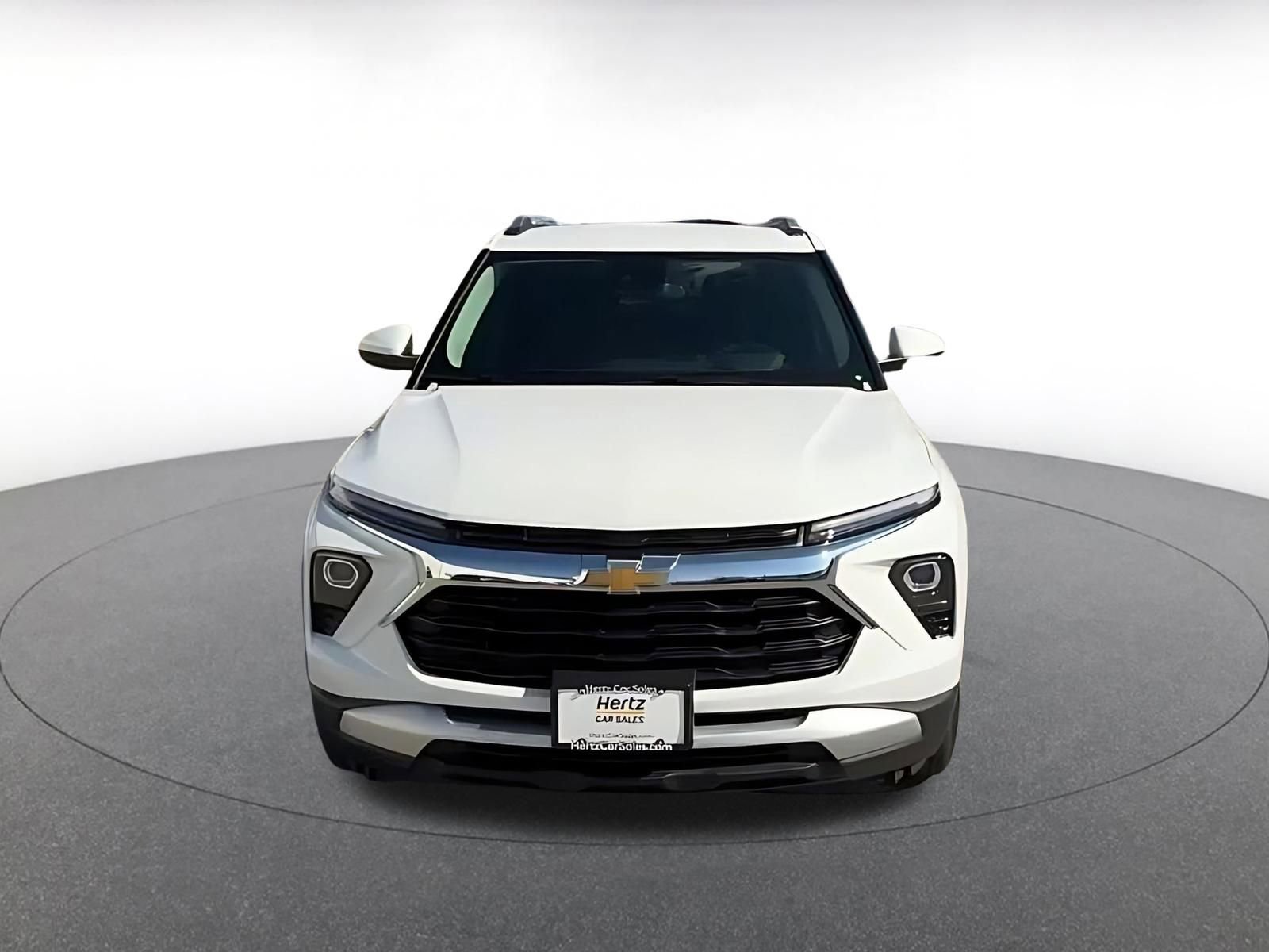 Used 2025 Chevrolet TrailBlazer LT image 3