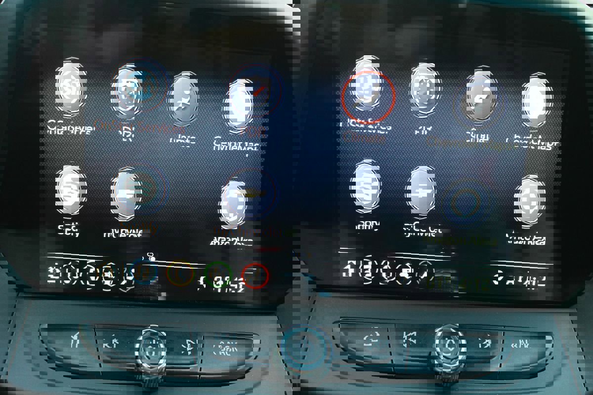 Used 2019 Chevrolet Camaro SS RWD image 28