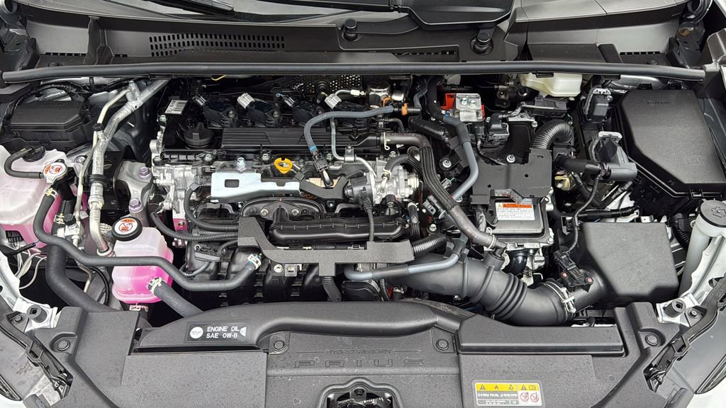 Certified 2026 Toyota Prius LE FWD image 34