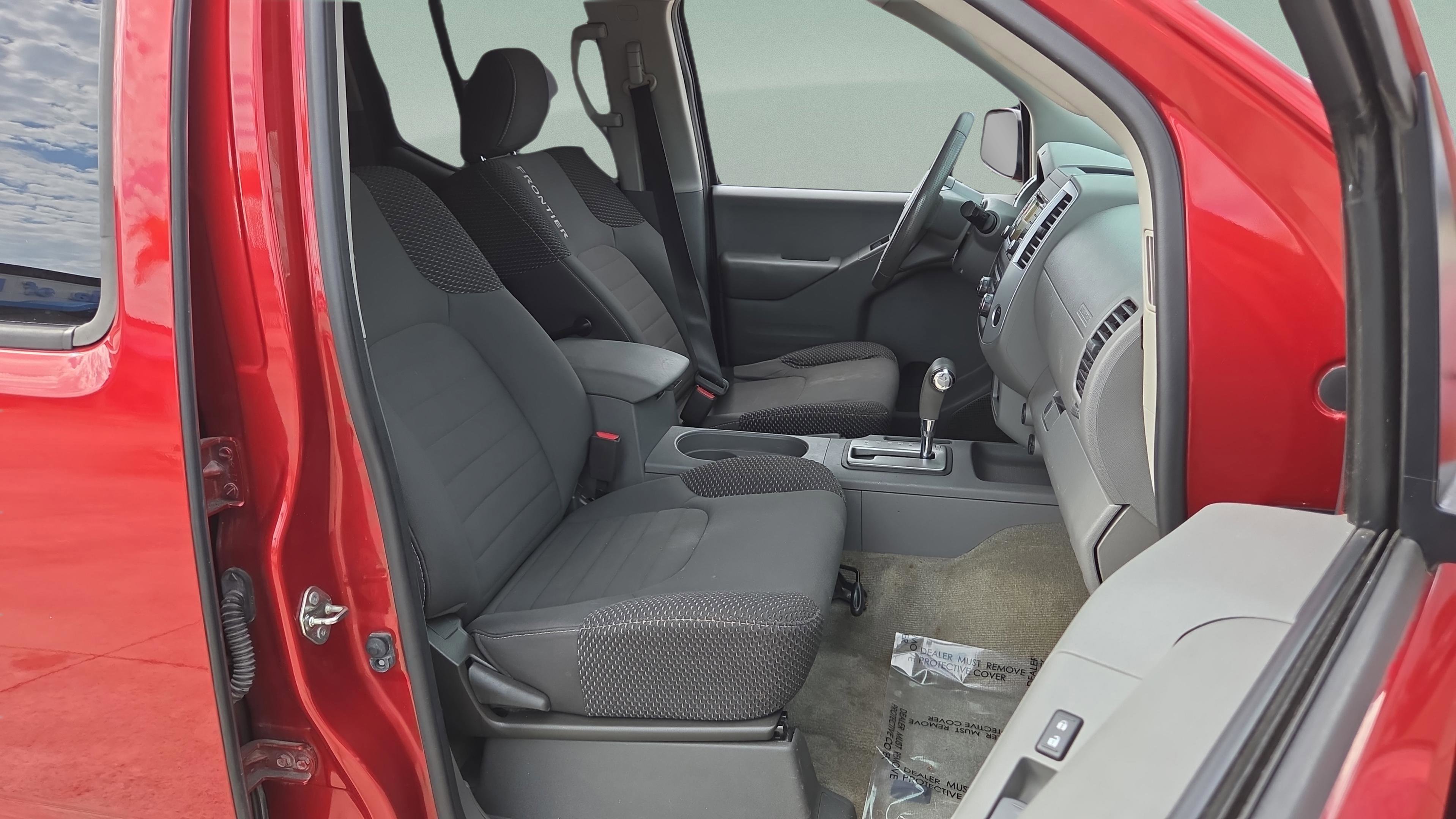 Used 2018 Nissan Frontier SV RWD image 18