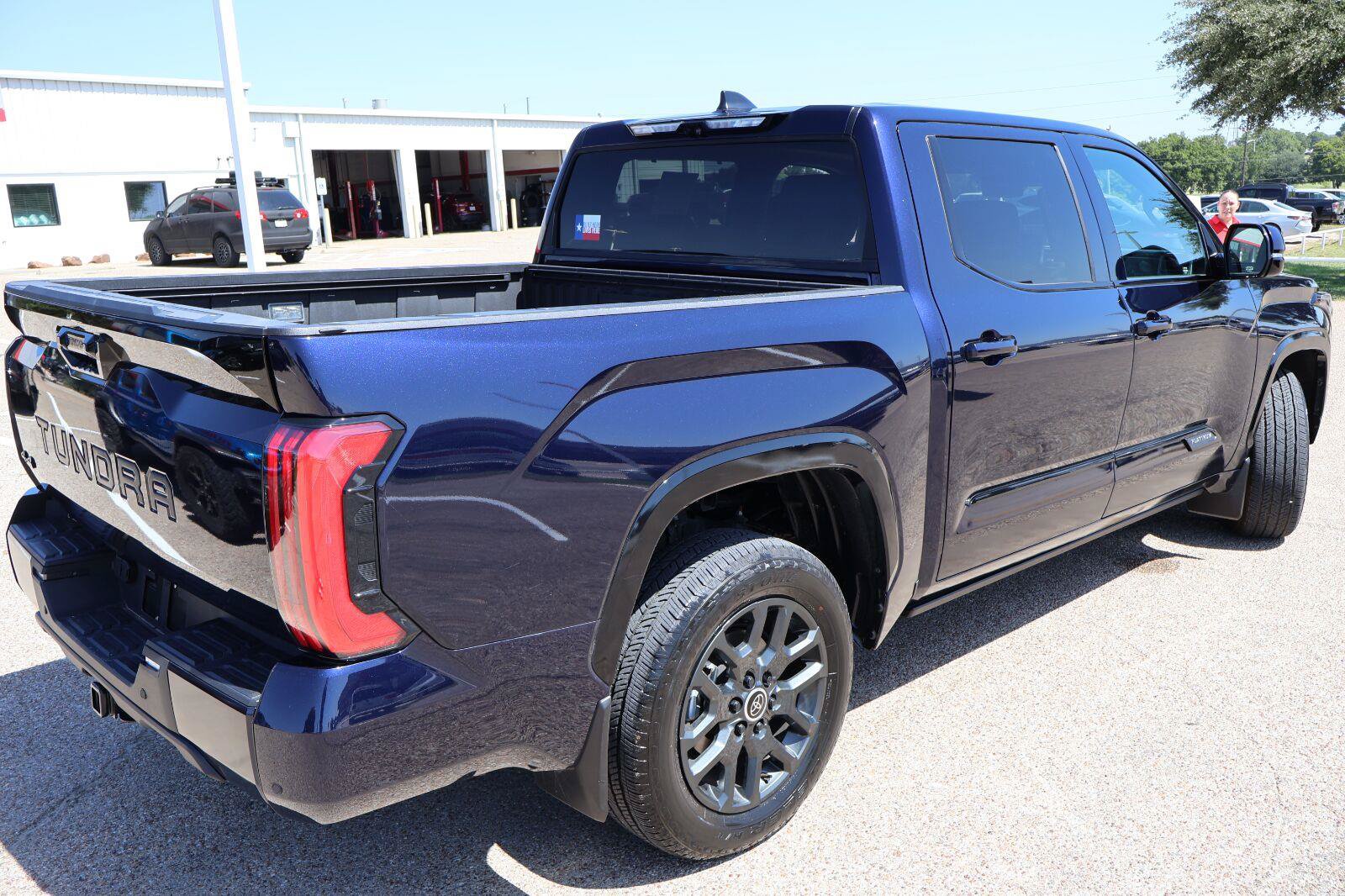 Used 2024 Toyota Tundra Platinum AWD/4WD image 3