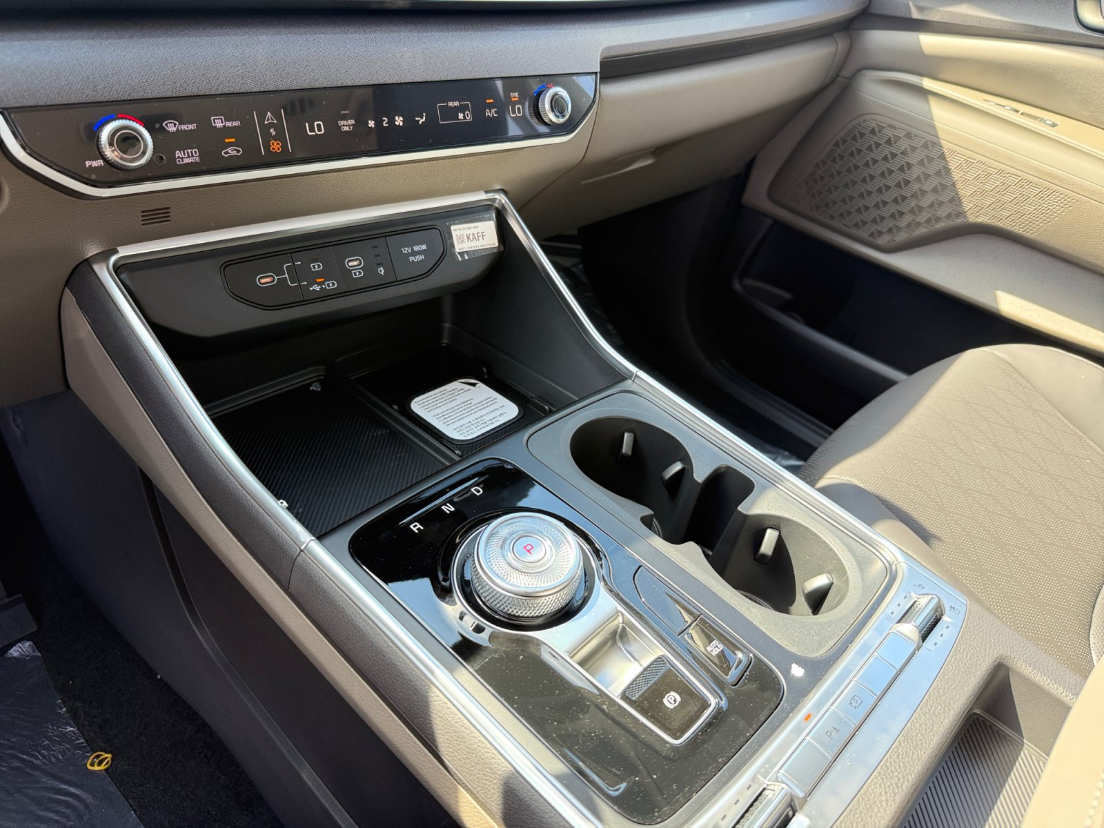 New 2027 Kia Carnival SX FWD image 13
