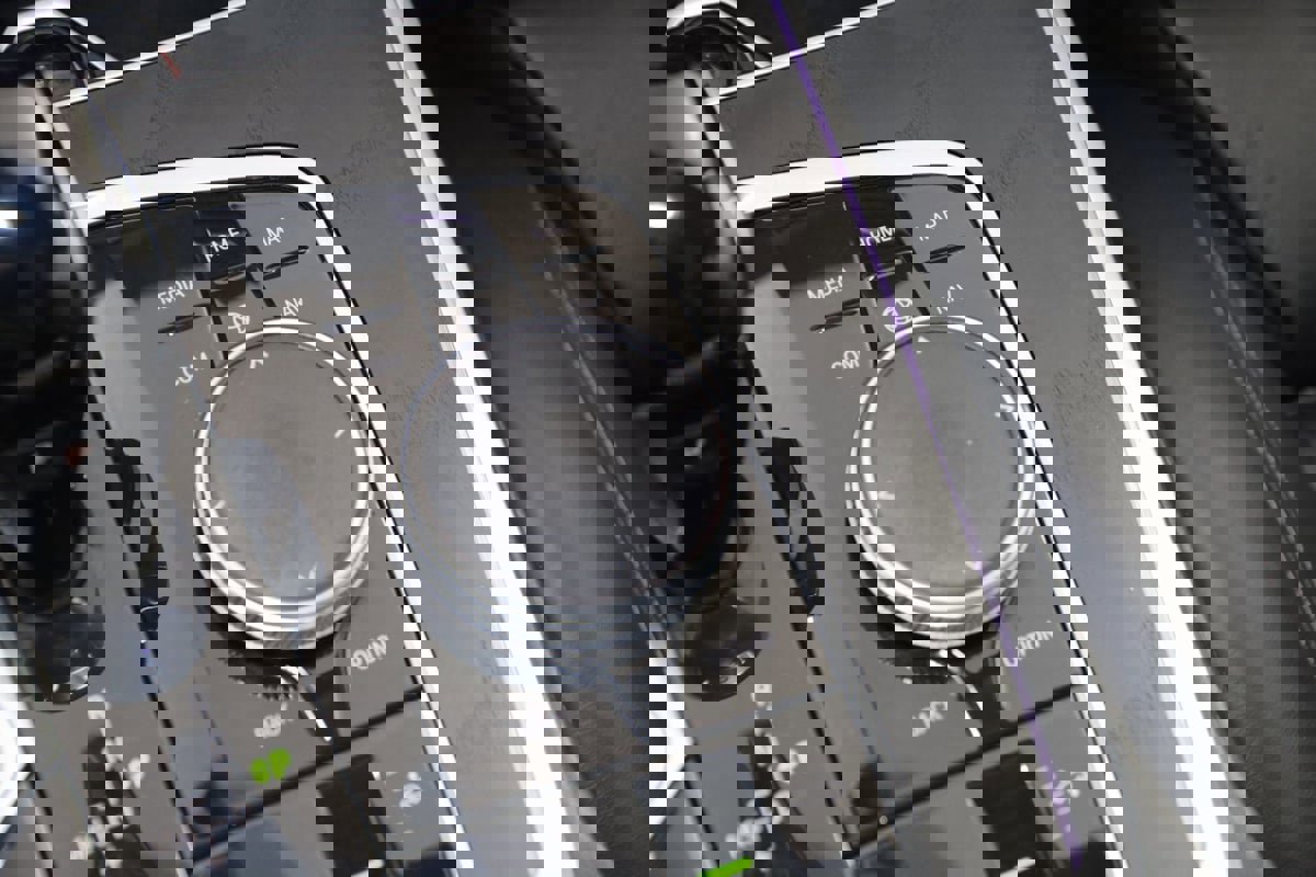 Used 2022 BMW X7 xDrive40i w/ Premium Package image 32