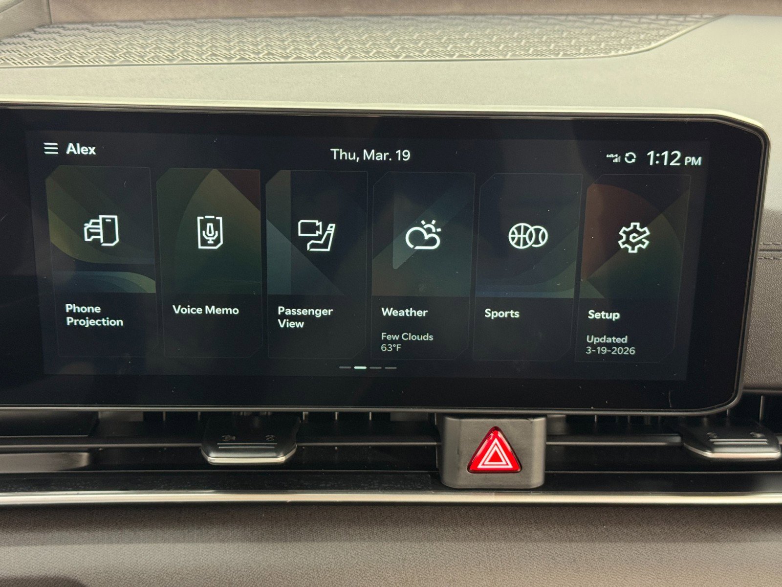 Used 2025 Kia Carnival EX FWD image 26