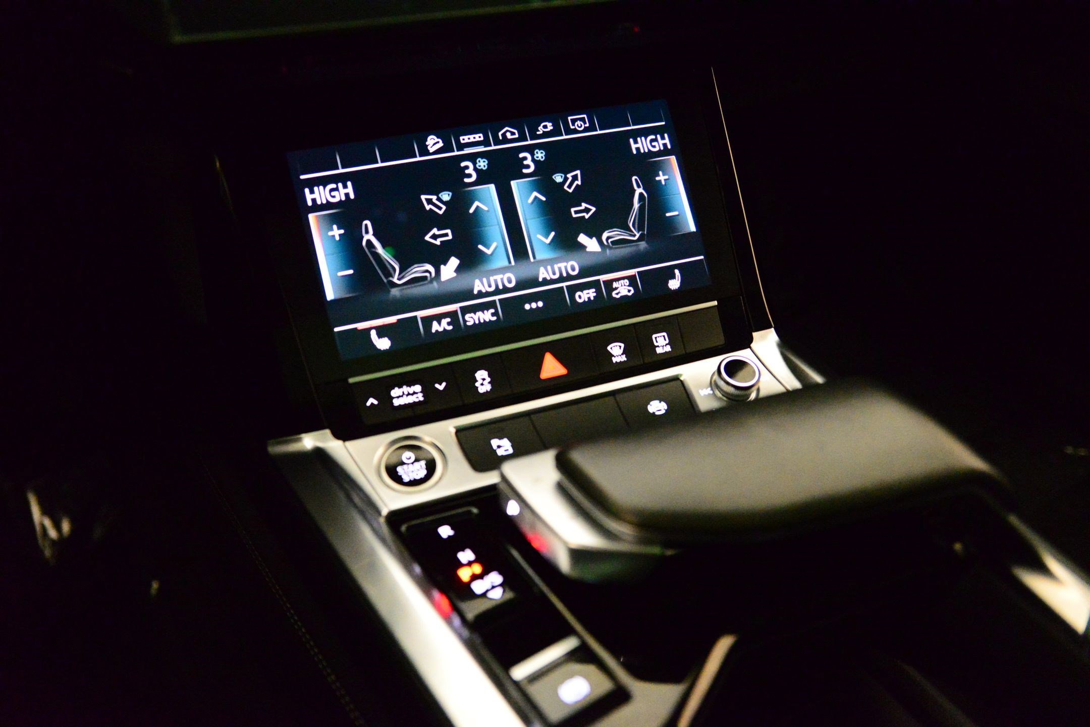 Certified 2021 Audi e-tron Premium image 29