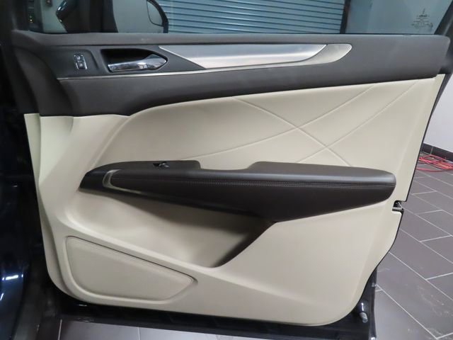 Used 2017 Lincoln MKC Premiere FWD image 12
